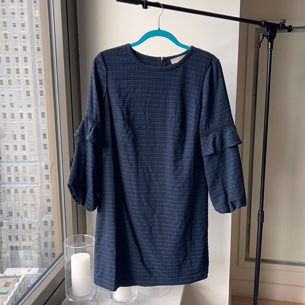 NWOT LOFT Sleeved Dress - Size 6